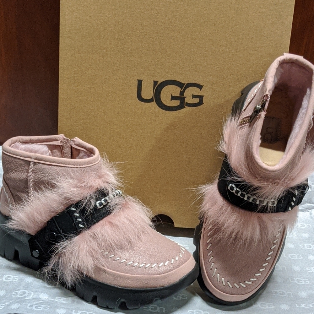 UGG Ankle Boot 5 Pink NWT
